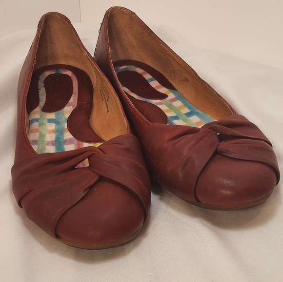 Born “Lilly” Red Leather Ballet Flats Size 8 - Picture 2 of 8